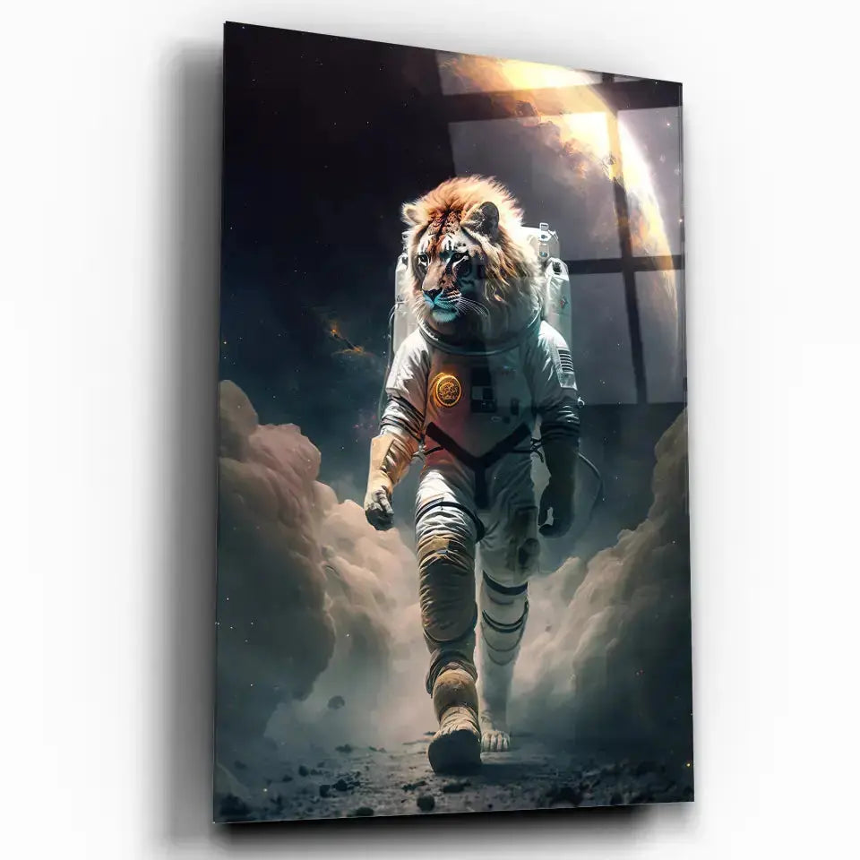 Tableau Lion Astronaute en verre acrylique, vue inclinée sur fond blanc