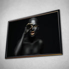 Tableau Femme en noir et or Toile Unique.fr