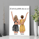 Affiche personnalisée couple de femmes posée sur un meuble, décoration avec vases