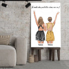 Affiche personnalisée couple de femmes accrochée au mur, salon canapé beige
