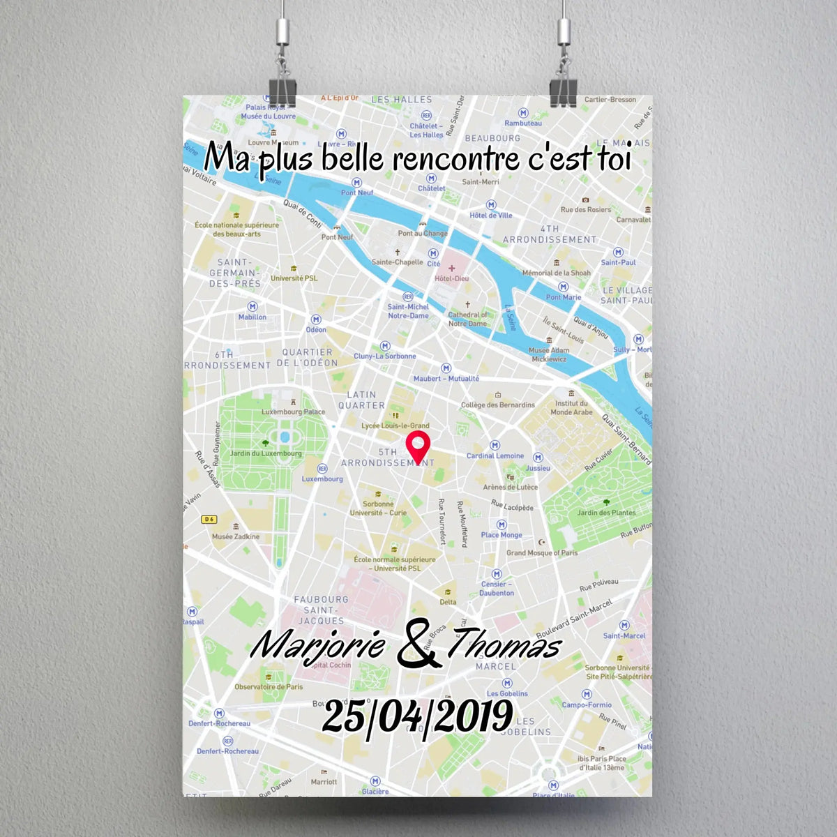 Affiche personnalisée maps style cadre total, suspendue avec pinces