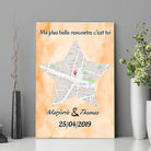 Affiche personnalisée maps style étoile posée sur un meuble, décoration avec vases