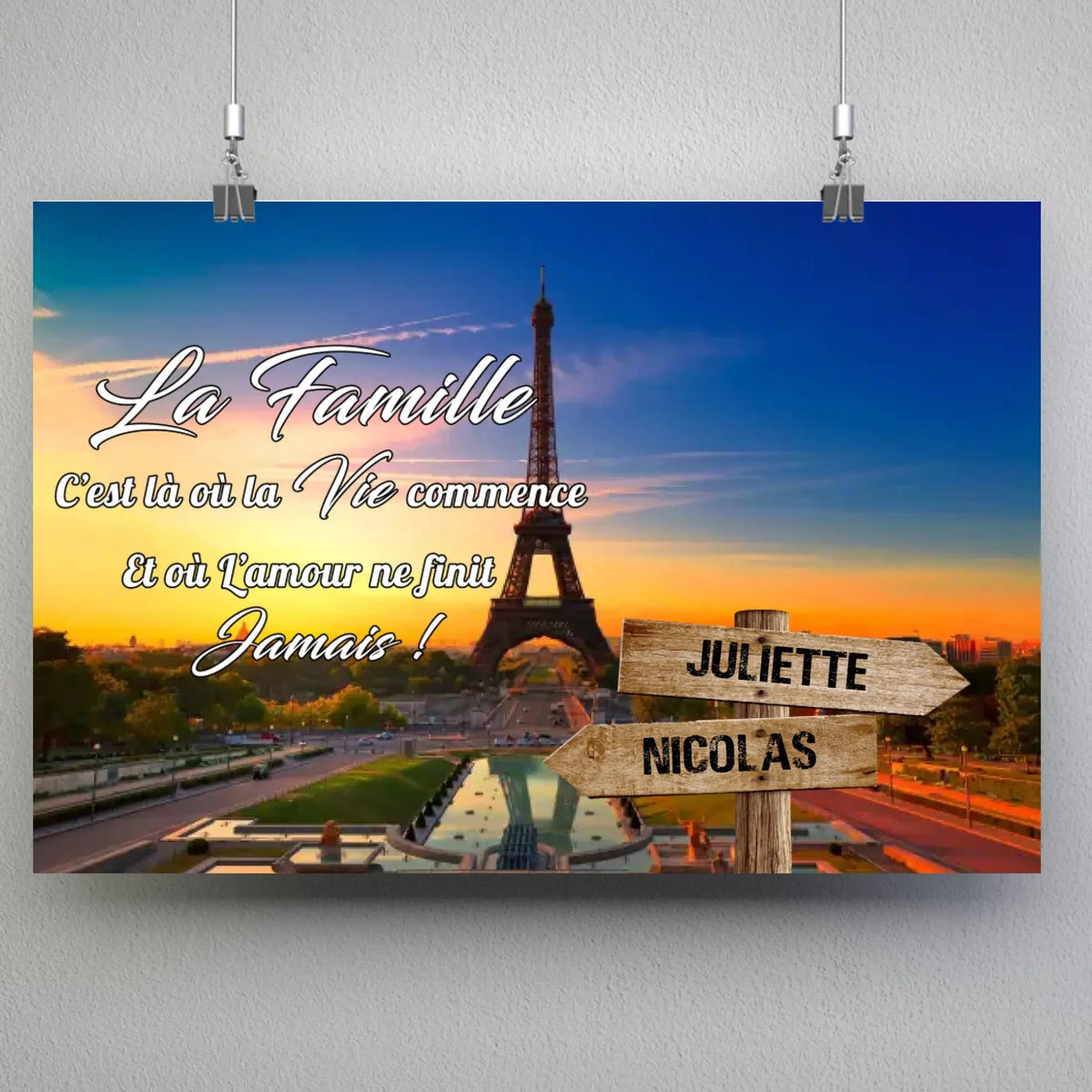 Affiche prénoms personnalisée Tour Eiffel de Paris, suspendue avec pinces