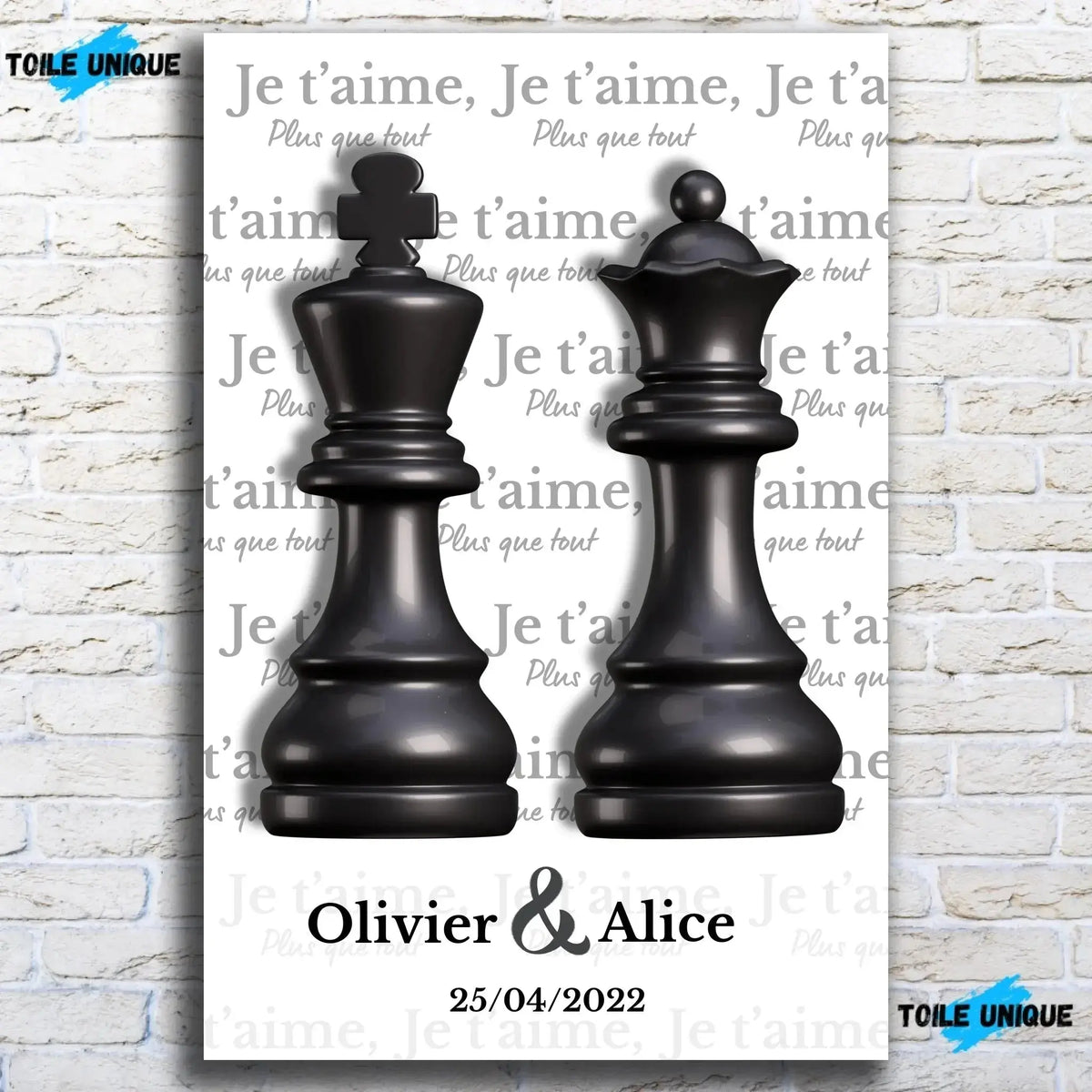 Affiche personnalisée couple Roi et Reine échiquier, vue de face sur mur de briques blanches