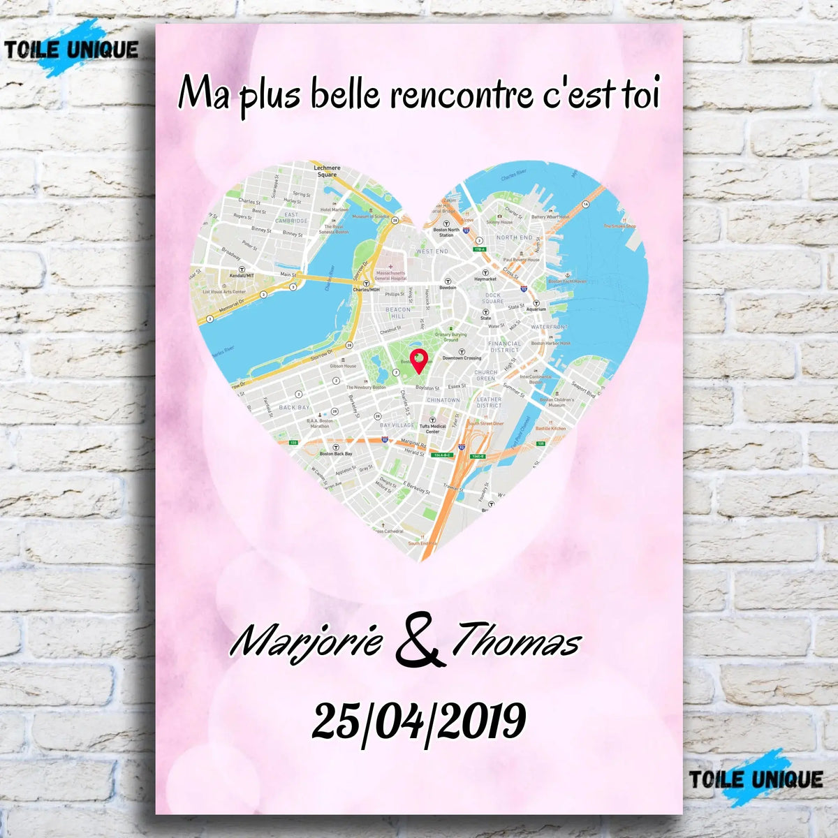 Grande affiche personnalisée maps style cœur accrochée au mur, salon bibliothèque, variante