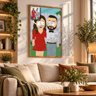 Portrait personnalisé style South Park en affiche encadrée bois dans un salon