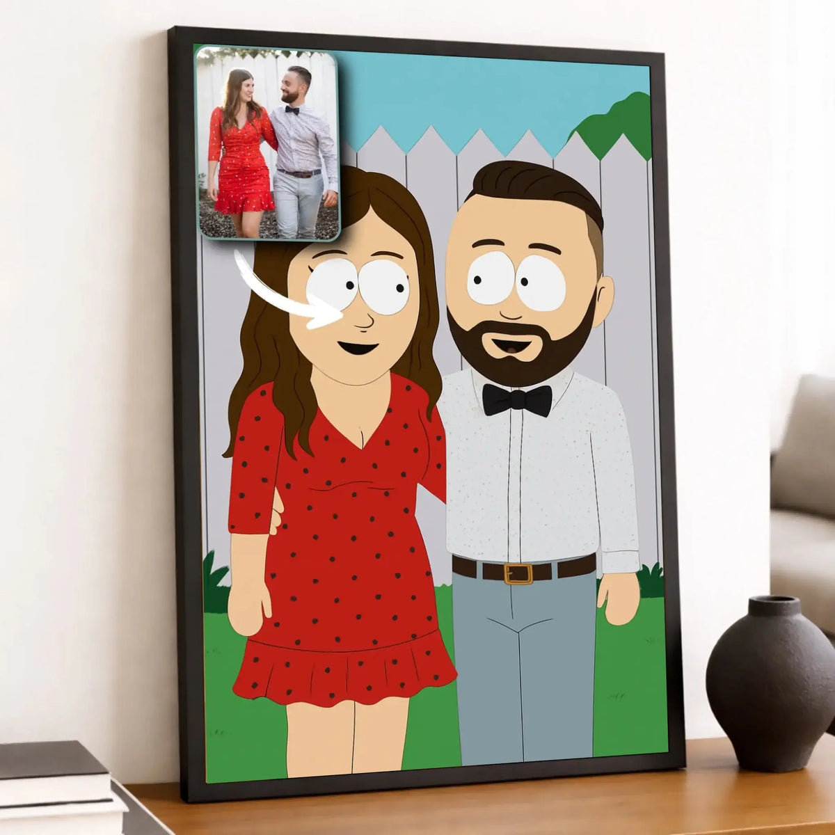Portrait personnalisé style South Park en affiche encadrée noire sur une étagère (vue 2)