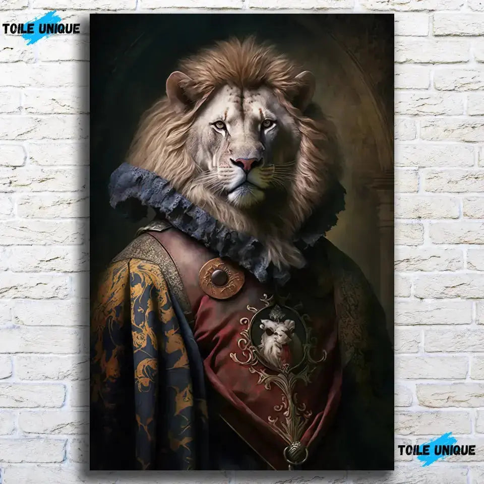 Tableau Aristocratique Lion Royal en Tenue d'Époque sur toile, accroché sur un mur de briques blanches