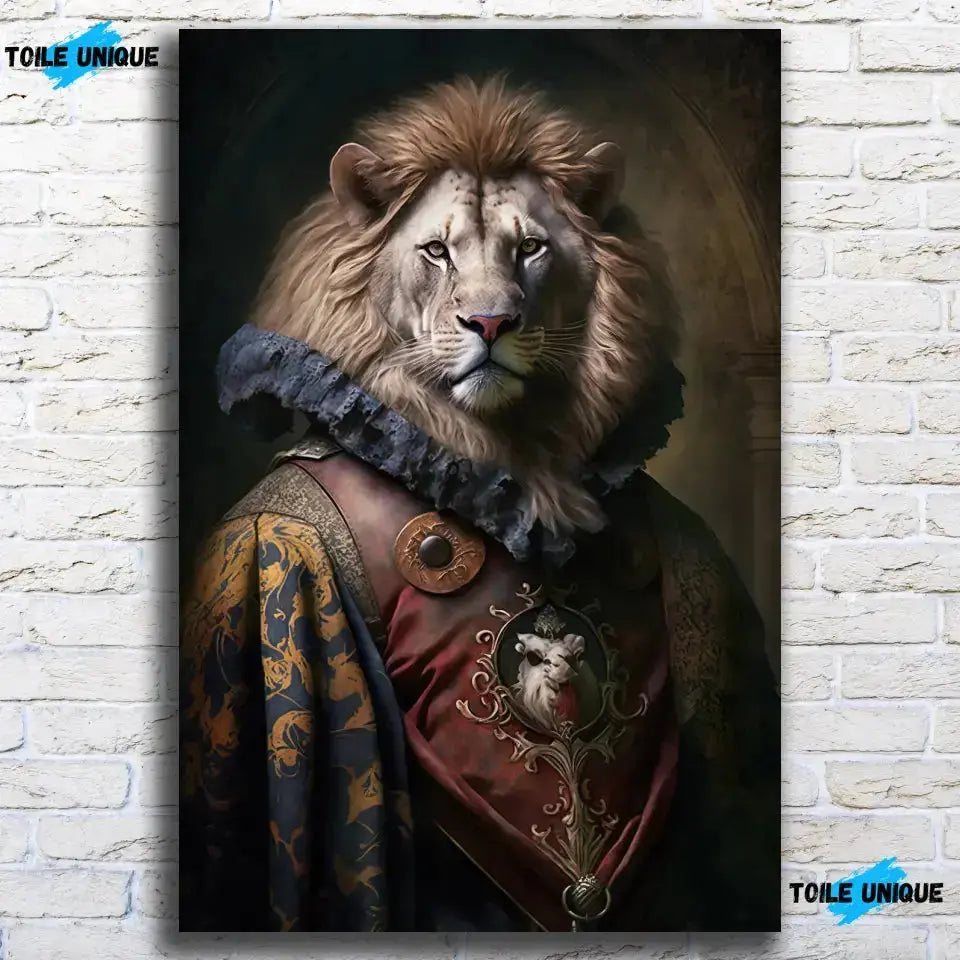 Tableau Aristocratique Lion Royal en Tenue d'Époque en verre acrylique, sur un mur de briques blanches