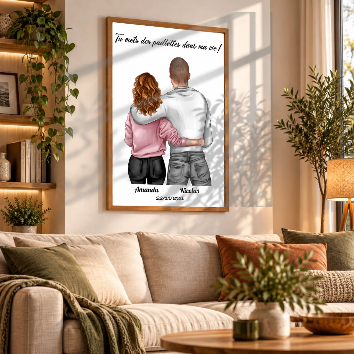 Tableau couple personnalisé homme et femme en affiche encadrée bois dans un salon (vue 2)
