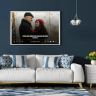 Tableau couple personnalisé affiche netflix film accroché au mur, salon bleu foncé