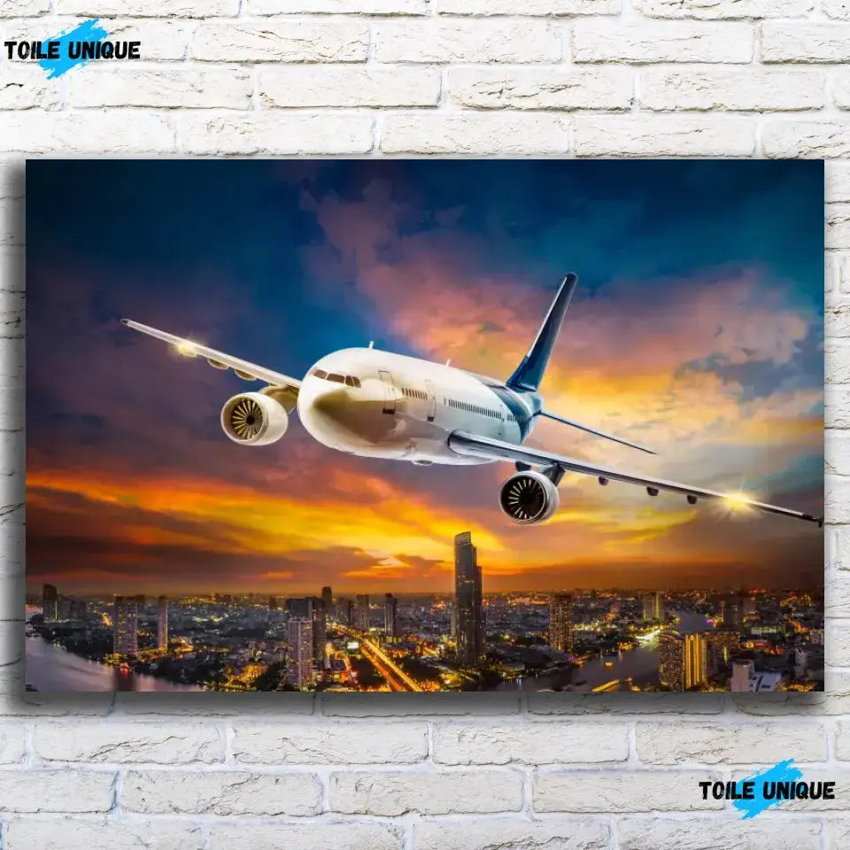 Tableau Décoratif avion de nuit sur toile, vue de face sur un mur de briques blanches