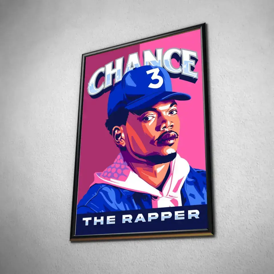 Tableau Décoratif Chance The Rapper en affiche encadrée noire, vue inclinée sur un mur gris
