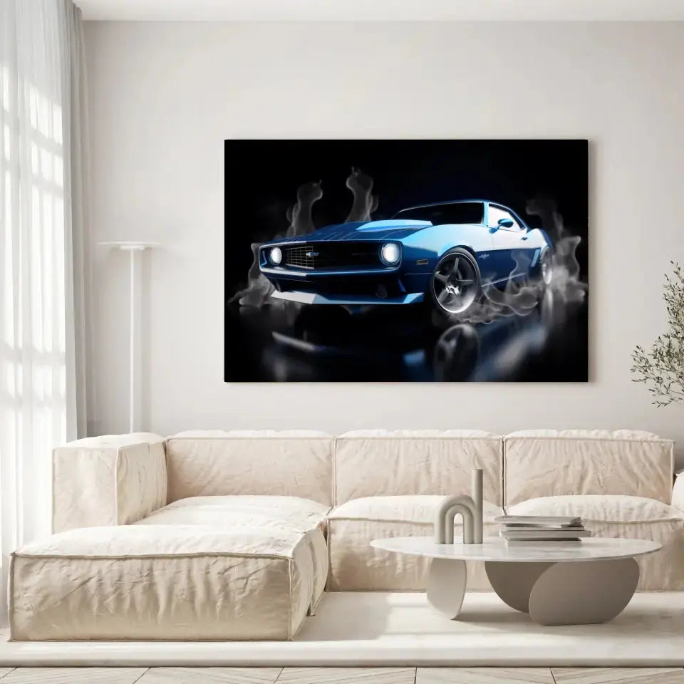 Tableau Décoratif Chevrolet Camaro 1969 sur toile, accrochée dans un salon lumineux au-dessus d'un canapé beige