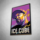 Tableau Décoratif Ice Cube en affiche encadrée noire, vue inclinée sur un mur gris