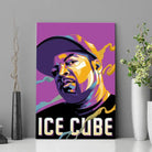 Tableau Décoratif Ice Cube en affiche posée sur une étagère avec des vases