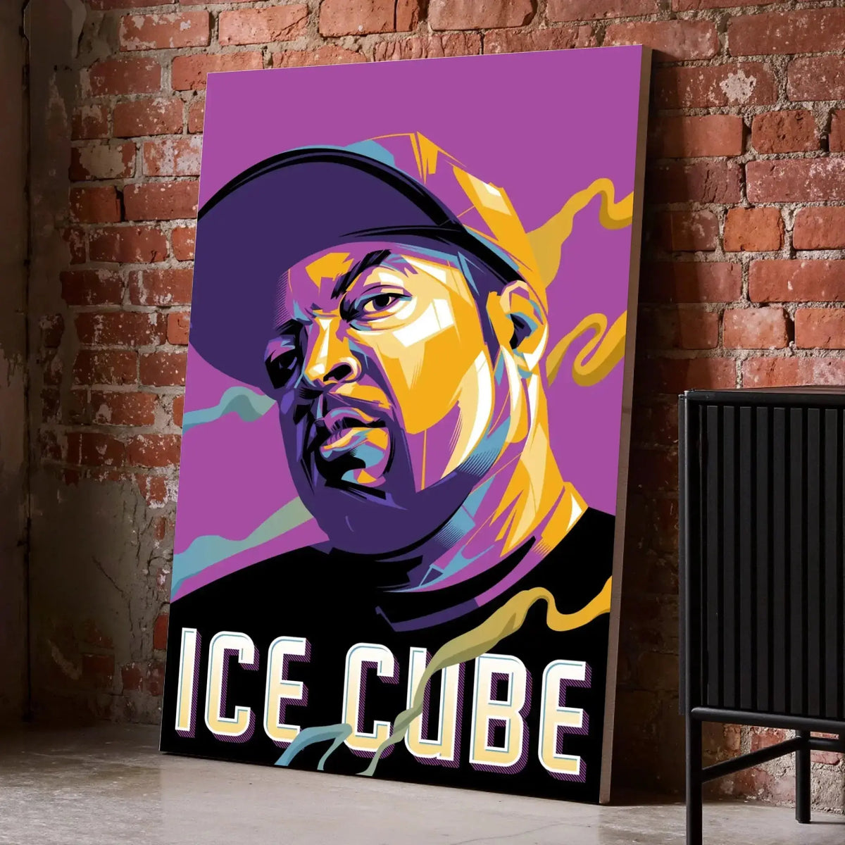 Tableau Décoratif Ice Cube sur toile, posé au sol contre un mur de briques rouges
