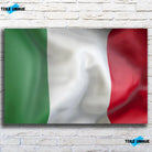 Tableau Drapeau Italie sur toile, vue de face sur un mur de briques blanches