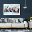 Tableau famille personnalisé lettres MAMIE photo accroché au mur, salon bleu foncé