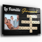 Tableau famille personnalisé Scrabble, exemple avec prénoms différents, gros plan incliné