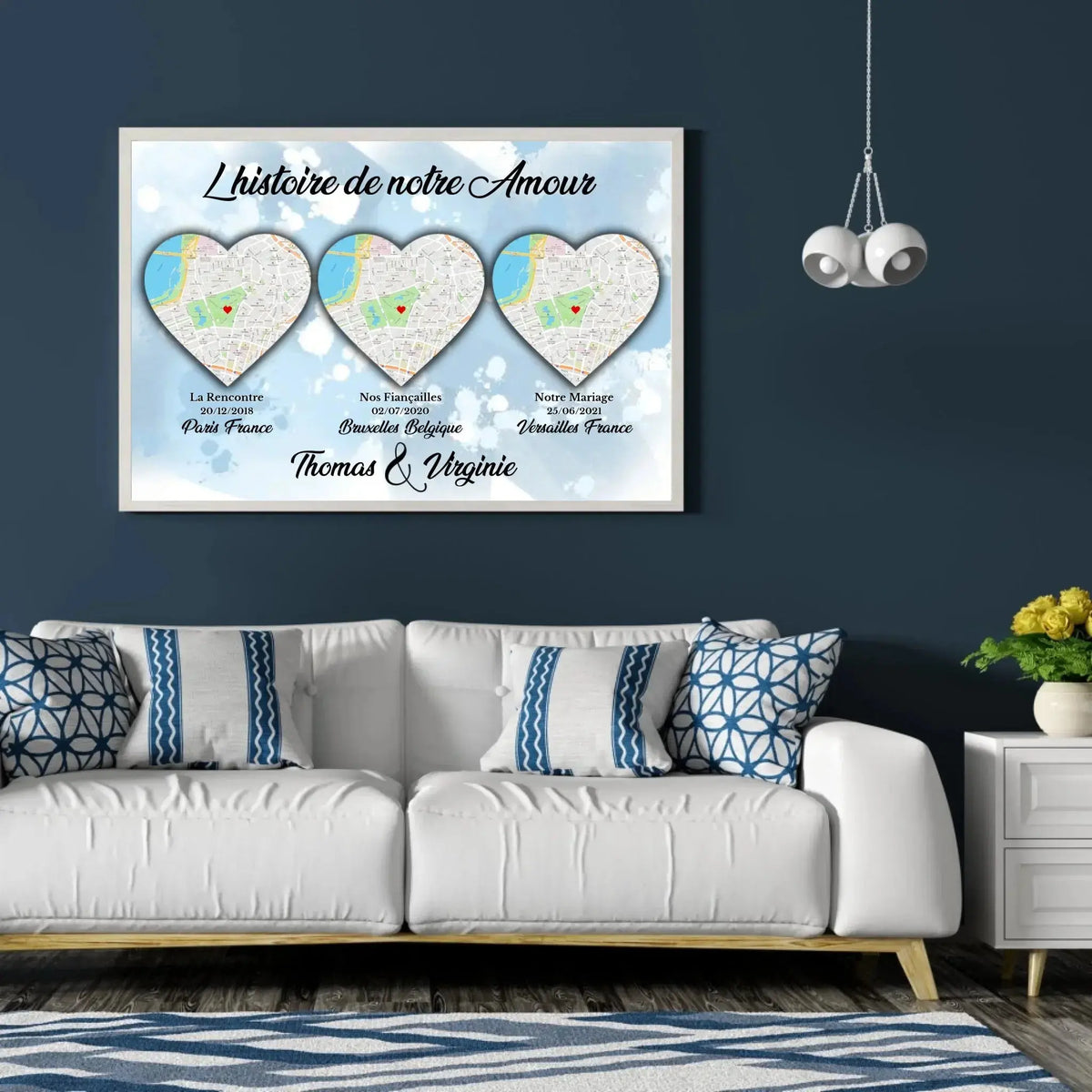 Tableau Lieu de Rencontre personnalisé histoire de notre amour accroché au mur, salon bleu foncé