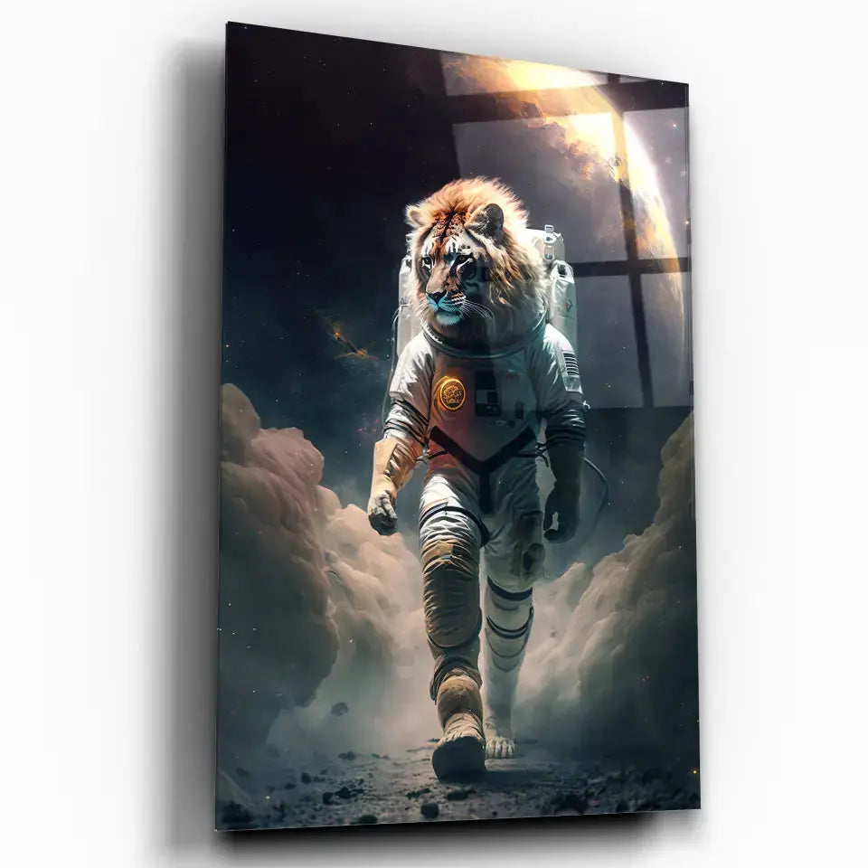 Tableau Lion Astronaute en verre acrylique, vue inclinée sur fond blanc