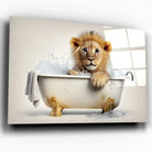 Tableau Lionceau dans un Bain en verre acrylique, vue inclinée sur fond blanc