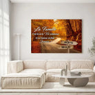 Tableau prénoms personnalisé route d'automne accroché au mur, salon canapé blanc