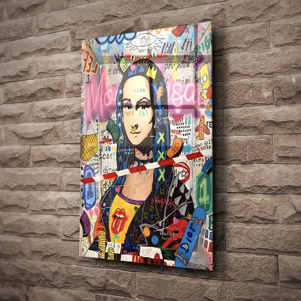 Tableau Street Art Joconde Moderne en verre acrylique, fixé sur un mur de pierre