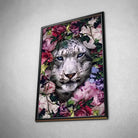 Tableau tigre blanc fleurs en affiche encadrée noire, vue inclinée sur un mur gris