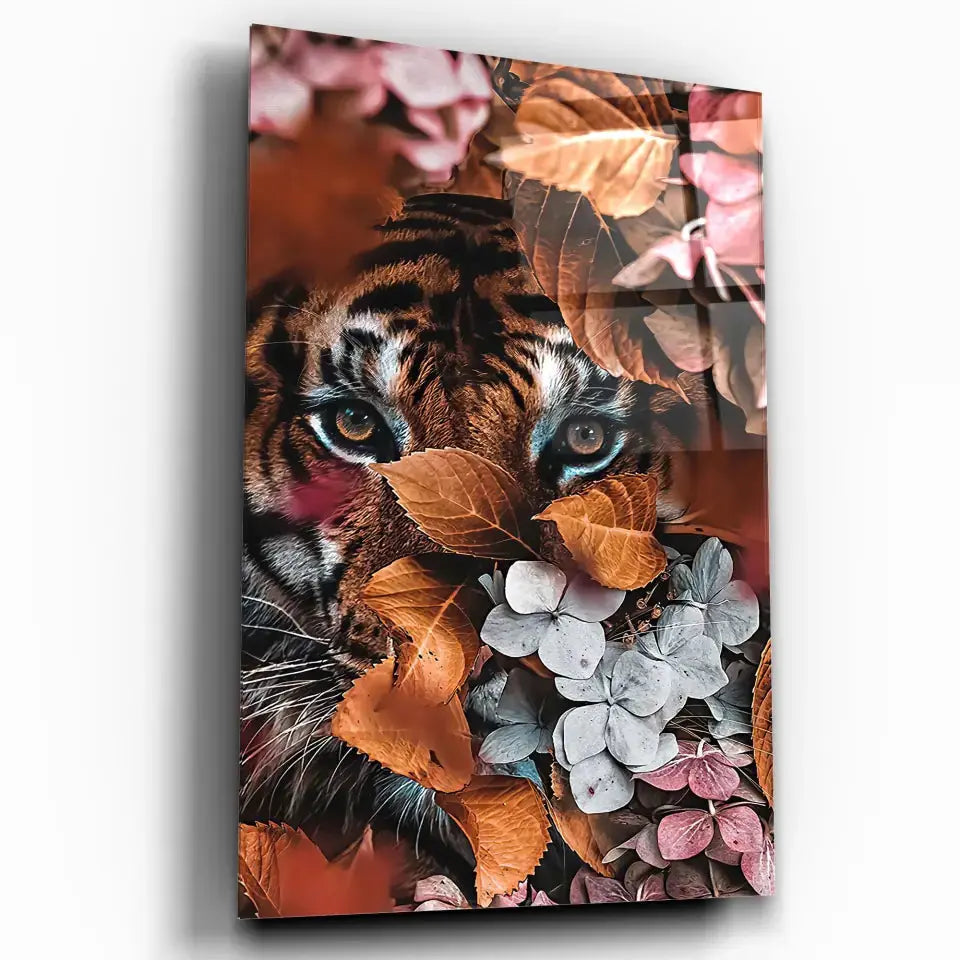 Tableau tigre feuillage en verre acrylique, vue inclinée sur fond blanc