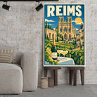 Tableau décoratif Reims dans un cadre en bois clair, incliné