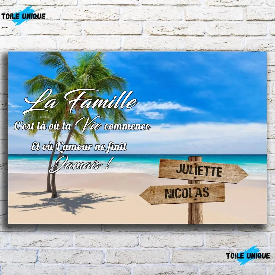 Toile prénoms personnalisée plage et cocotiers sur mur de briques, gros plan