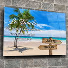 Toile prénoms personnalisée plage et cocotiers sur mur de pierre grise, ambiance loft