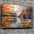 Toile prénoms personnalisée rivière sur mur de pierre grise, ambiance loft