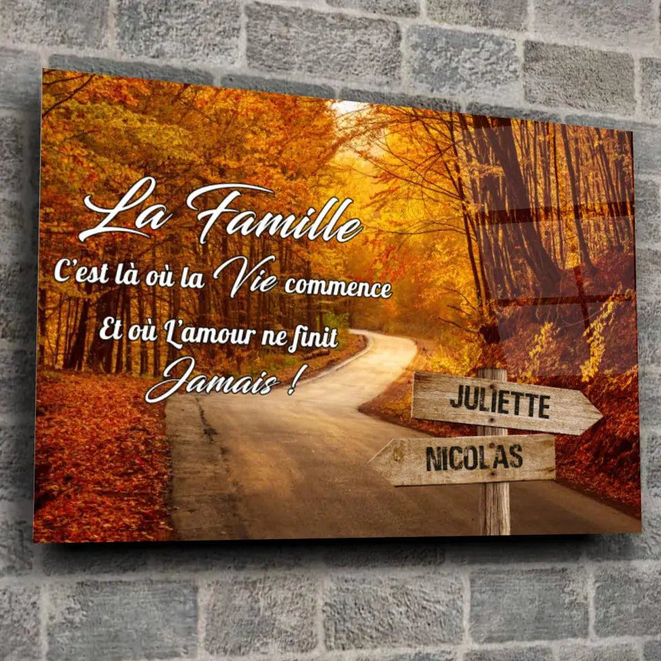 Toile prénoms personnalisée route d'automne sur mur de pierre grise, ambiance loft