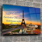 Toile prénoms personnalisée Tour Eiffel de Paris sur mur de pierre grise, ambiance loft