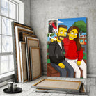 Toile style Simpson en gros plan près d'une fenêtre, cadres en bois empilés