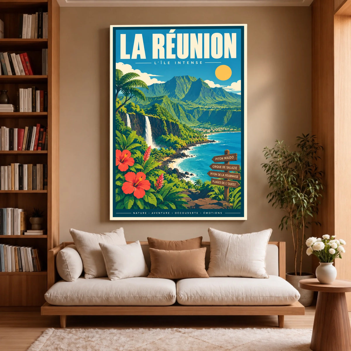 Toile décorative La Réunion accrochée dans un salon