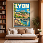 Toile décorative ville de Lyon accrochée dans un salon