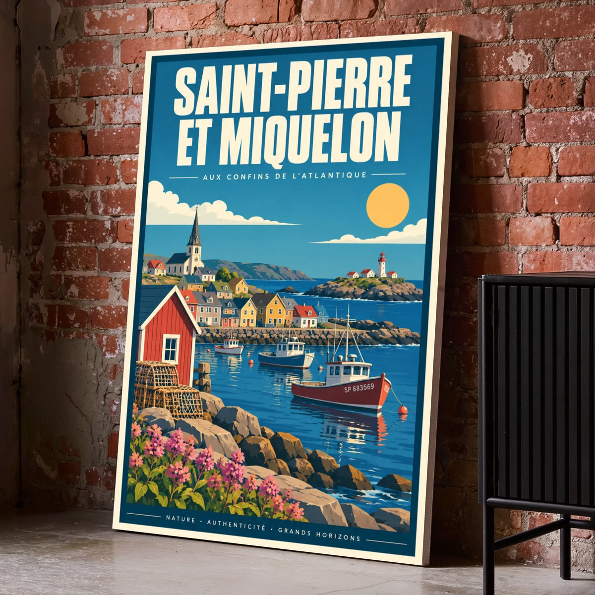 Toile décorative Saint-Pierre-et-Miquelon posée au sol sur un mur de briques